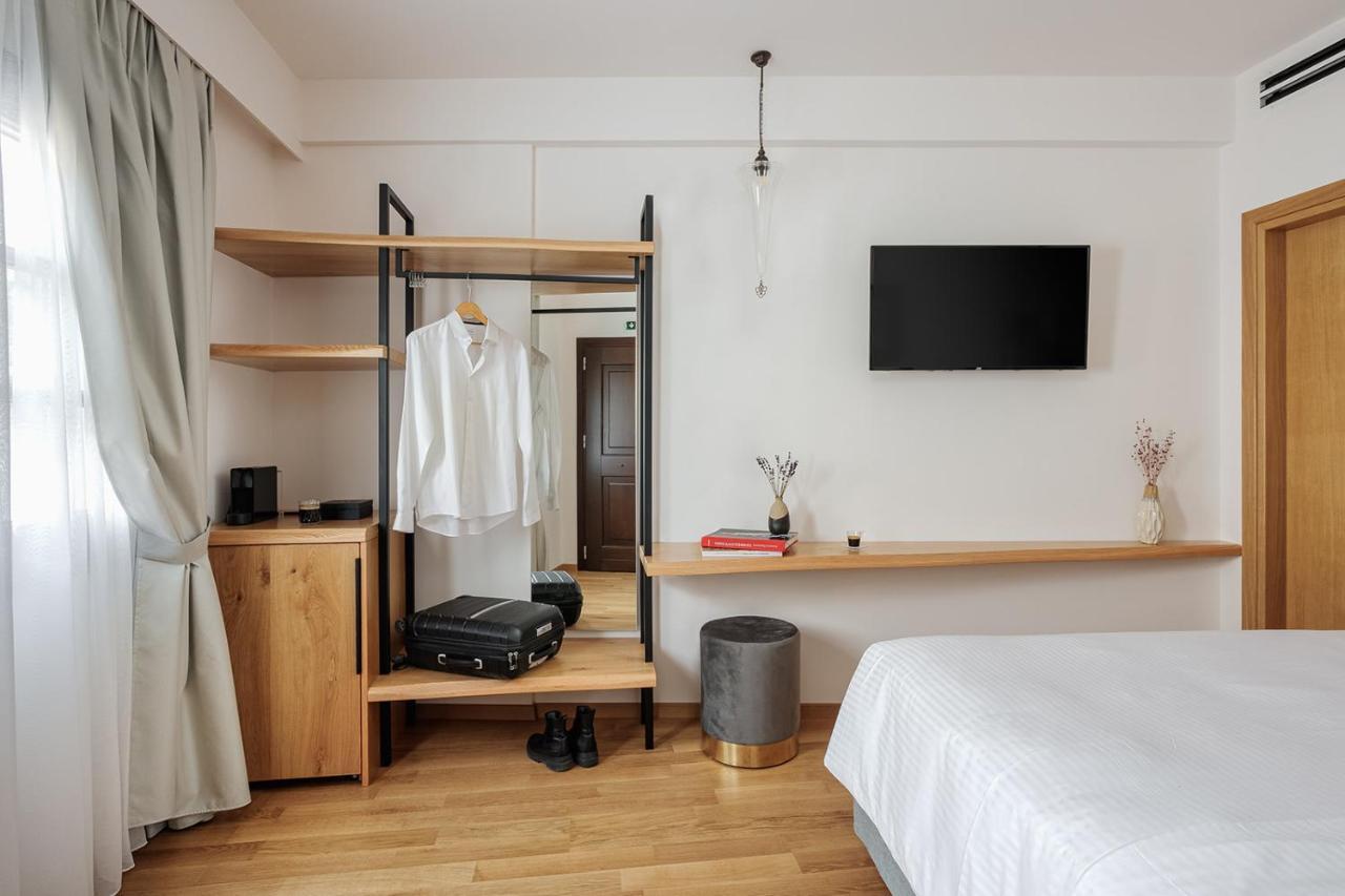 Petrou Suites 约阿尼纳 外观 照片